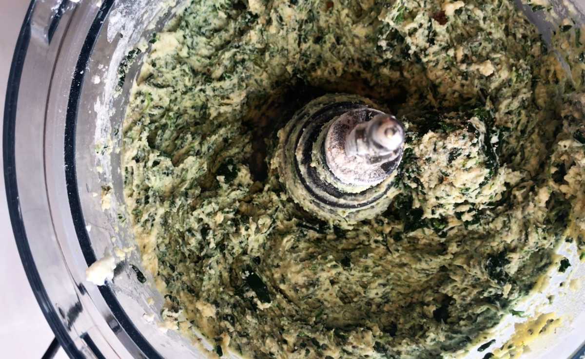 Spinach batter in a food processor.