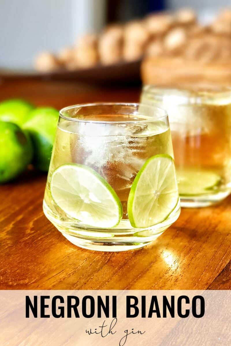 Cocktail with lime slices.