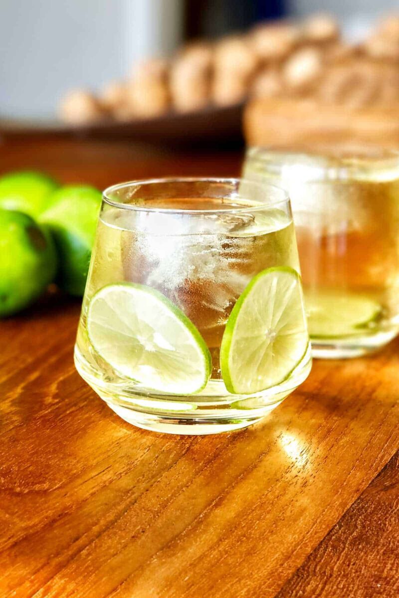 Cocktail with lime slices.