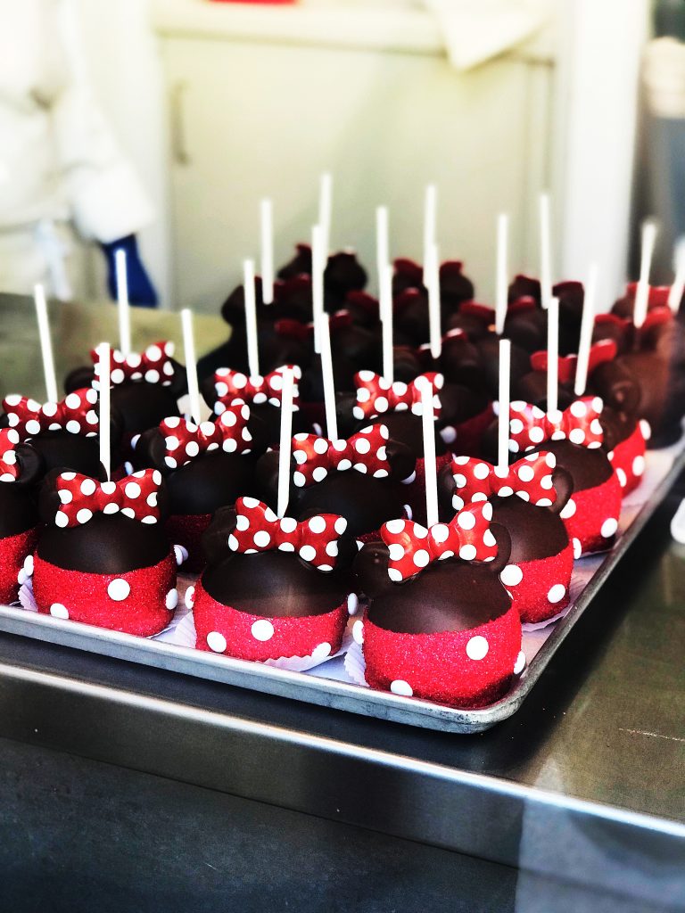 Disneyland Food Guide: My favorite eateries, the best booze, private clubs, caramel apples, and how to get in for free! | Proportional Plate