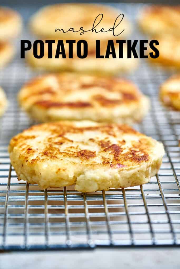 Close up of latkes on a wire rack with title text.