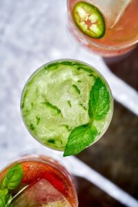 Green drink with ice and mint.